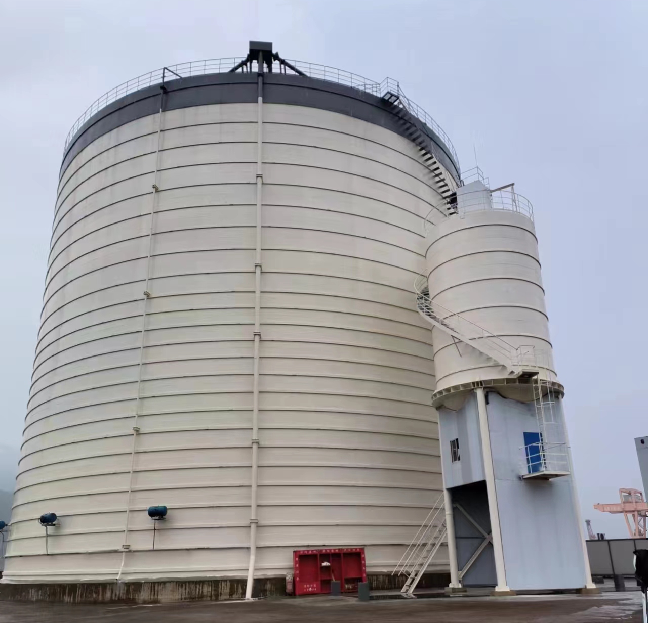 六枝特10万吨水泥钢板库